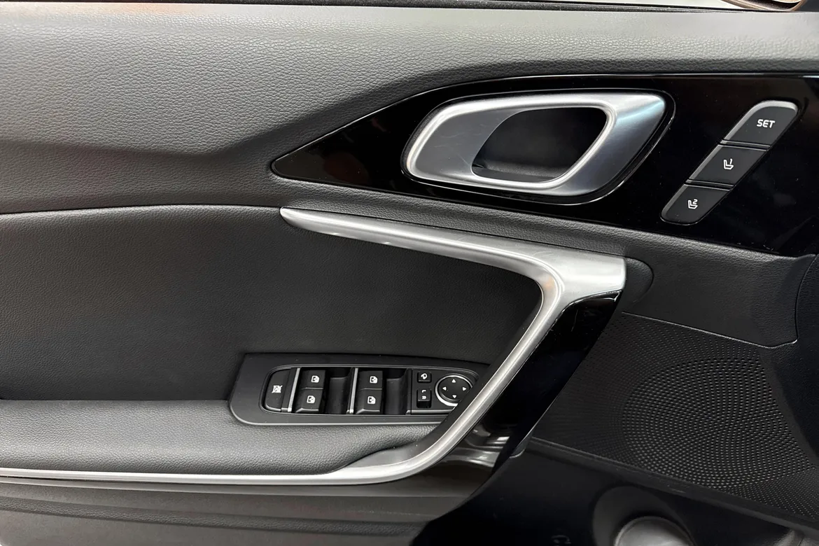 picture of a car