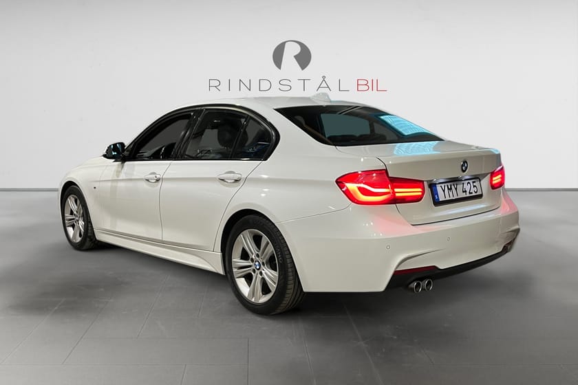 Bild 5 av BMW 320d Sedan 190 HK M-SPORT F30 LCI M&K NAVI DRAG 9000MIL 18"