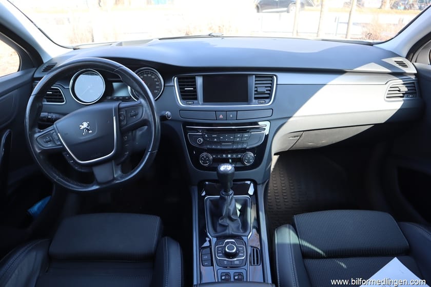 Bild 5 av Peugeot 508 SW 2.0 HDi 140hk Navi  Panorama Svensksåld