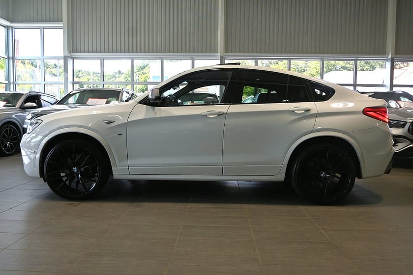 Bild 2 av BMW X4 M40i 360hk M Sport Pano HUD Värmare Drag