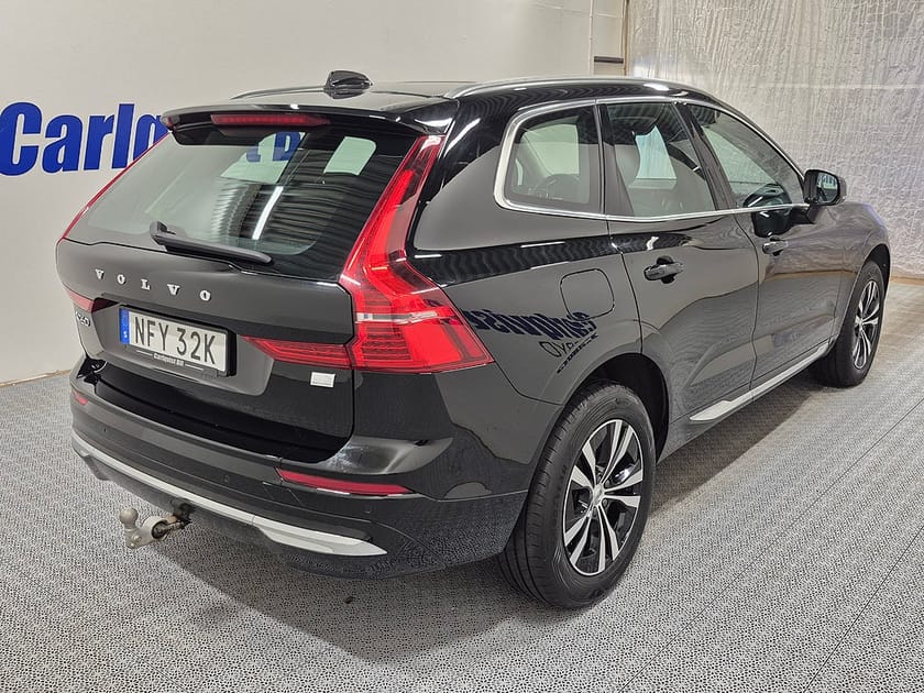 Bild 4 av Volvo XC60 T6 Recharge Core Bright plug in AWD 350HK 4x4 Panorama