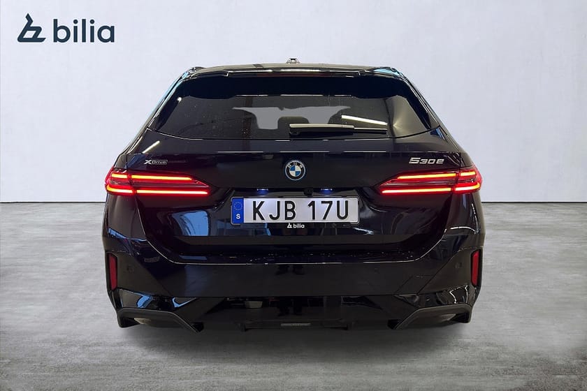 Bild 4 av BMW 530e xDrive Touring DEMO M Sport Pro Innovation Harman Drag
