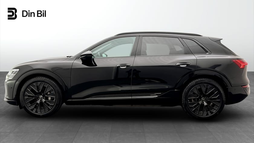 Bild 2 av Audi Q8 55 e-tron quattro 408HK S-line / 21" / Drag / Svar