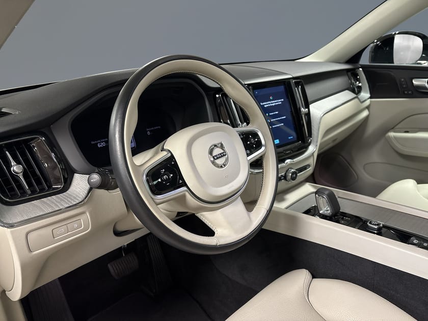 Bild 5 av Volvo XC60 T6 AWD Plus Dark Edition//Drag//HarmanKardon//