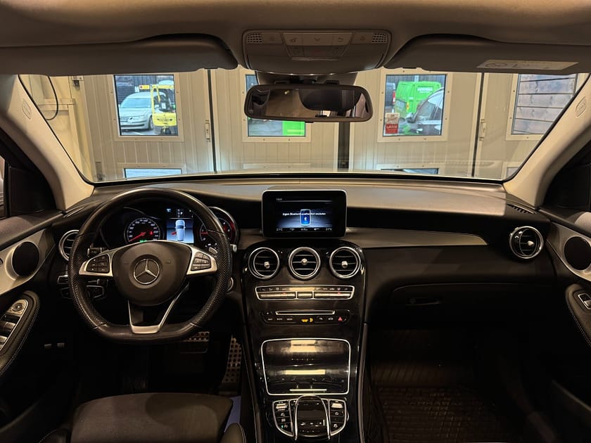 Bild 5 av Mercedes-Benz GLC 220 d 4MATIC 9G-TRONIC AMG Line Pano Drag