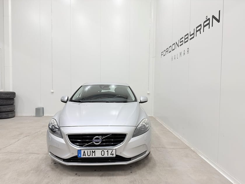 Bild 4 av Volvo V40 D2 Summum 1-Ägare D-värm Kamera Skinn Drag