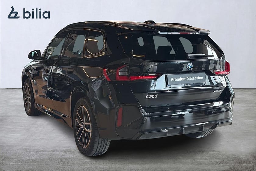 Bild 4 av BMW iX1 xDrive30 xDrive 30 M Sport | Innovation | 360° | HUD | Drag
