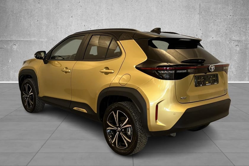 Bilde 3 av Toyota Yaris Cross Hybrid AWD-i Aut. 4x4 Executive Bi-Tone/1 eier/alle servicer/JBL/