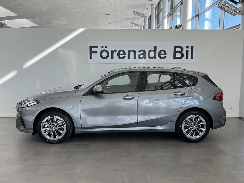 Bild 3 av BMW 120 Automat  Rattvärme Backkamera 17" fr. 2998 kr/mån