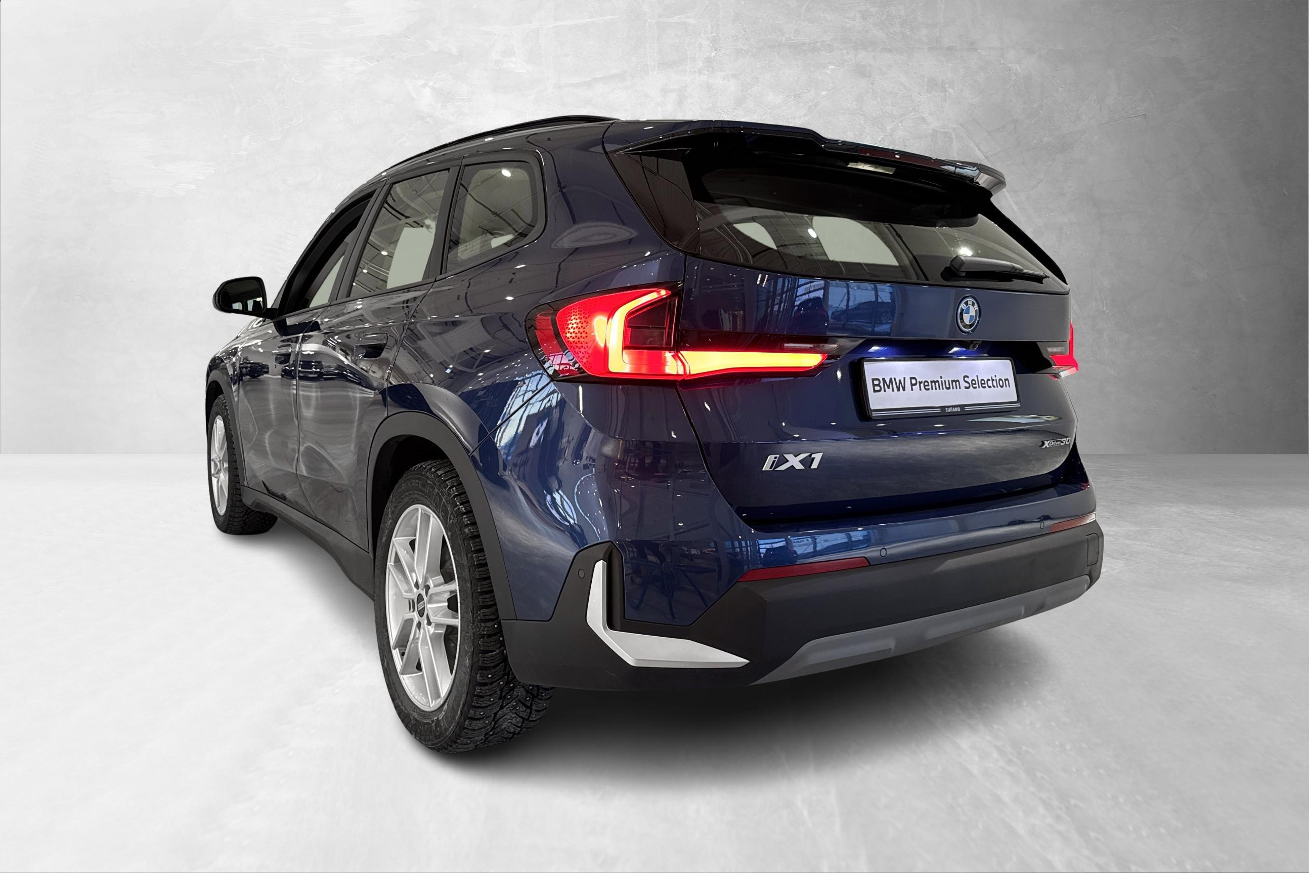 Thumnail bilde 2 av BMW iX1 xDrive30