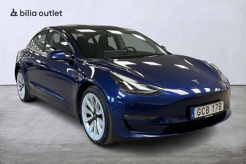Bild 2 av Tesla Model 3 Long Range AWD Nybesiktigad Panoramaglas 360°kam Skinn