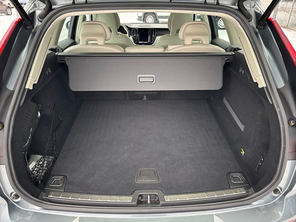 Volvo XC60 2018 - miniatyr 18