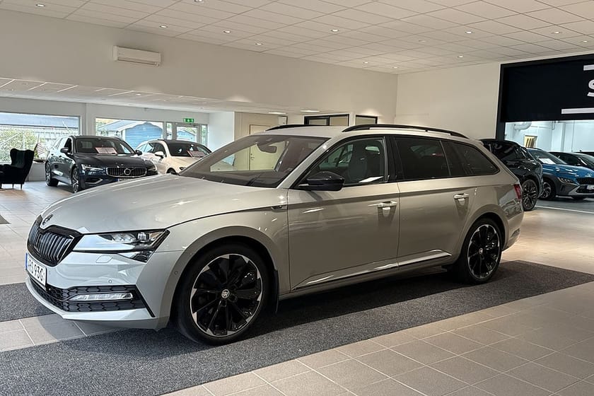 Bild 3 av Škoda Superb iV Kombi Skoda 1.4 218 hk Plug-in/Sportline/B-värmare/Canton/Drag