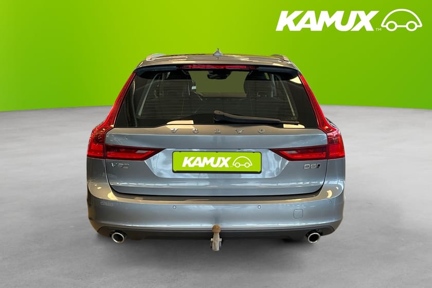 Bild 5 av Volvo V90 D5 AWD Momentum Pano 360° Kamera Navi Drag