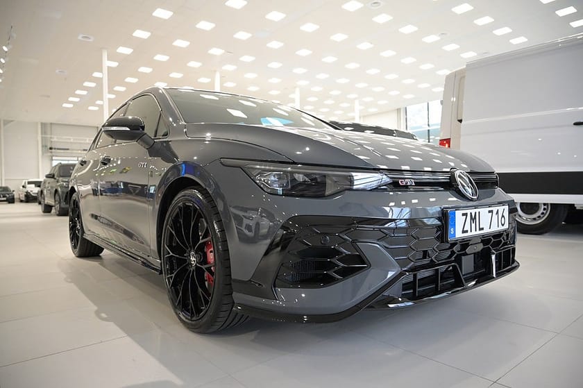 Bild 4 av Volkswagen Golf GTI Clubsport 300 hk **SE SPEC**