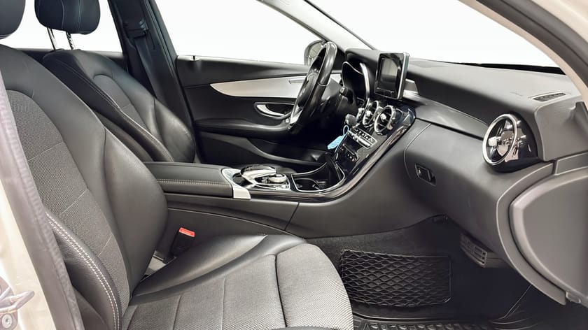Bild 3 av Mercedes-Benz C 220 T d 4MATIC Avantgarde Drag MoK Kamera