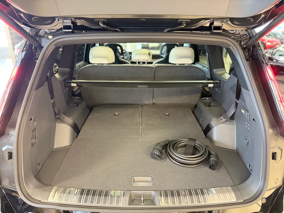 picture of a car