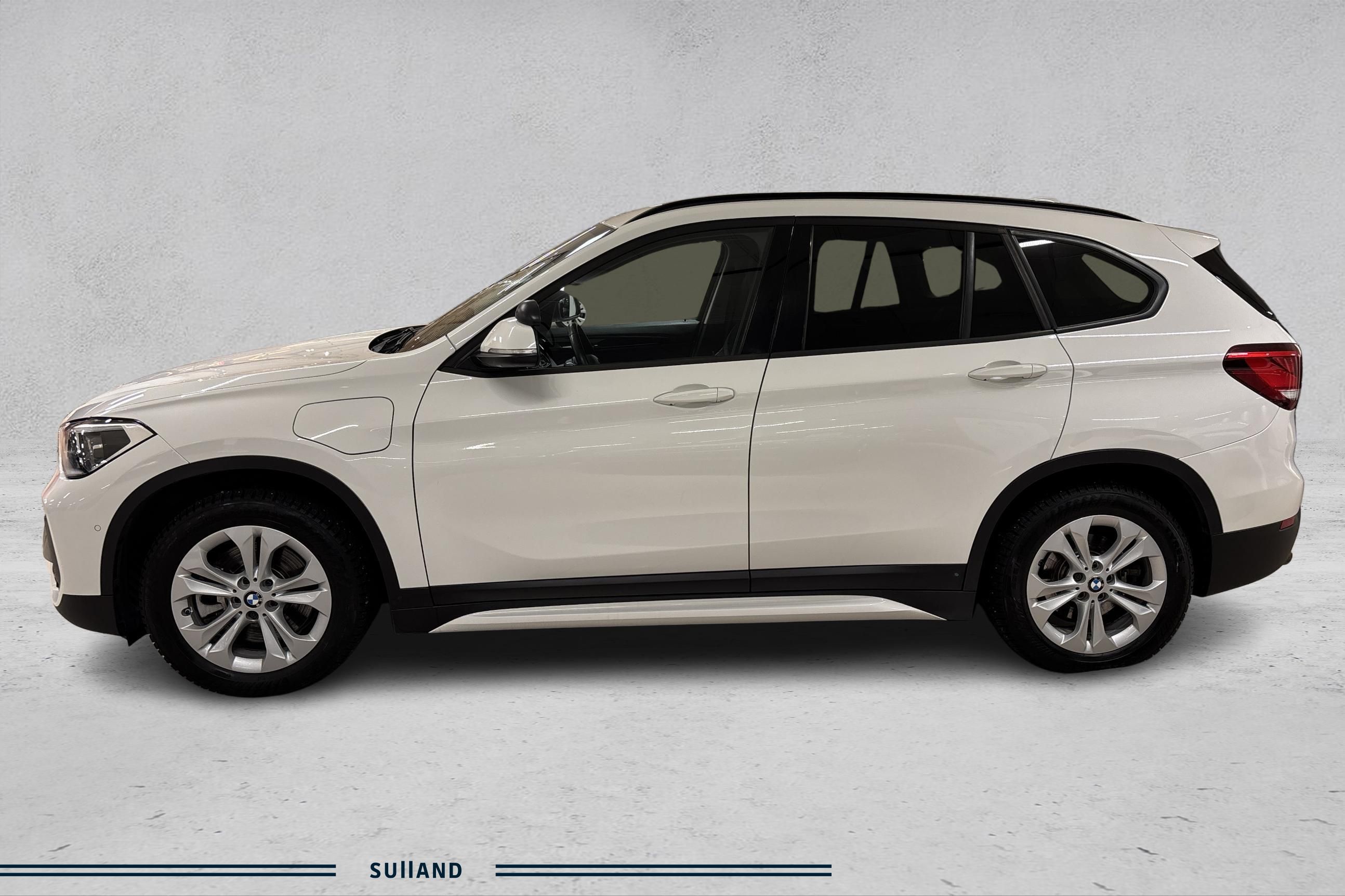 Thumnail bilde 1 av BMW X1 xDrive25e