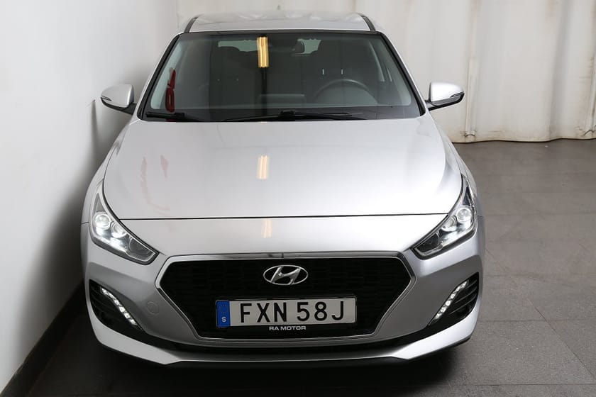 Bild 5 av Hyundai i30 1,4 T-GDi 140hk Premium Aut Navi CarPlay Kamera