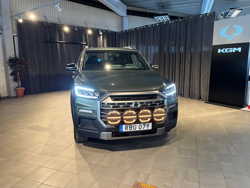 Bild 1 av SsangYong Musso KGM Grand  Blackline+ CNG/lågskatt