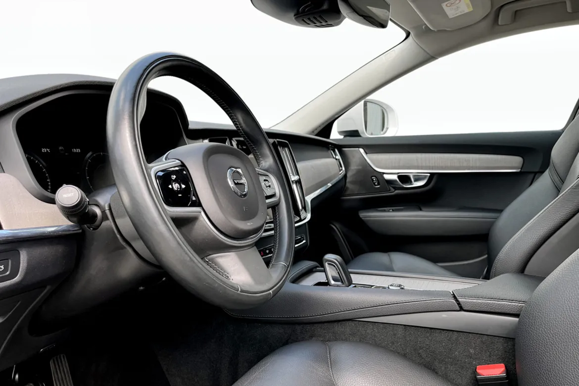 Volvo V90 Cross Country