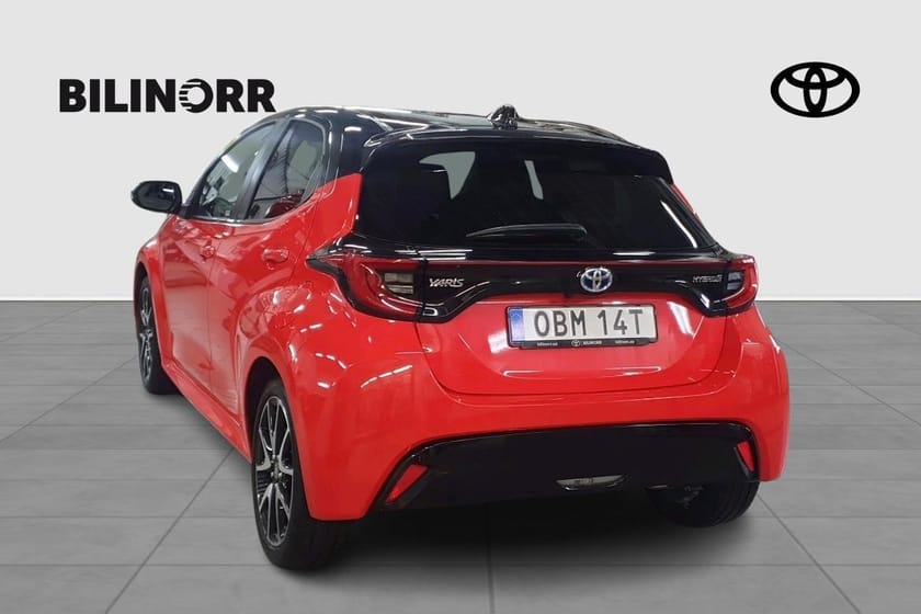 Bild 2 av Toyota Yaris Hybrid 1,5 5D PREMIERE EDITION |VHJUL|MV|