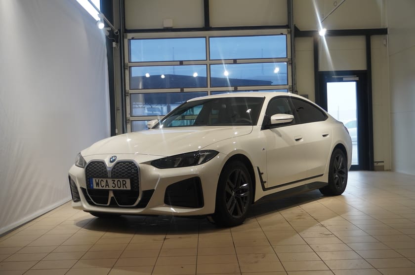 Bild 2 av BMW i4 eDrive40 Gran Coupé M Sport Drag Aktiv Fartpilot HiFi Rattvärme