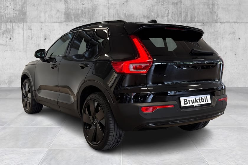 Bilde 3 av Volvo EX40 Twin Motor Ultra Black Edition/Hengerfeste/20"/Pano/Alt Utstyr!
