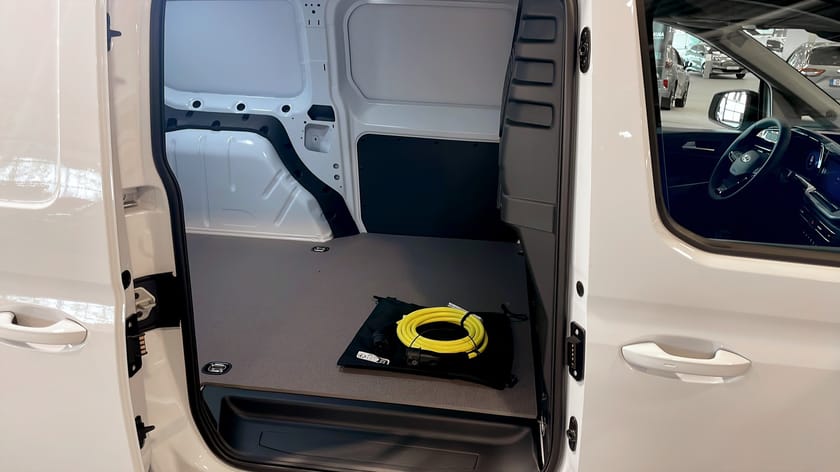Bild 5 av Ford Grand Transit Connect Limited Skåp L2 1.5T 150hk Plug-In Hybrid Automat