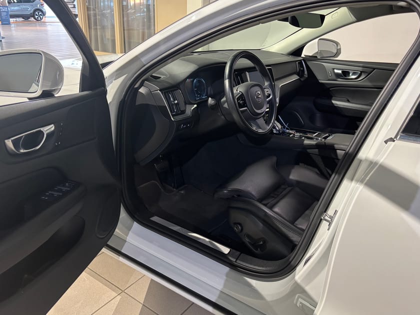 Bild 5 av Volvo V60 T8 TE Inscription