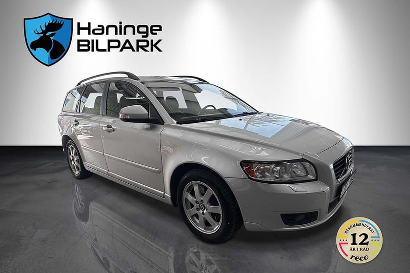 Bild 5 av Volvo V50 D3 Momentum /DRAG /P-SENSOR /VÄRMARE /SUPERDEAL fr3,95%