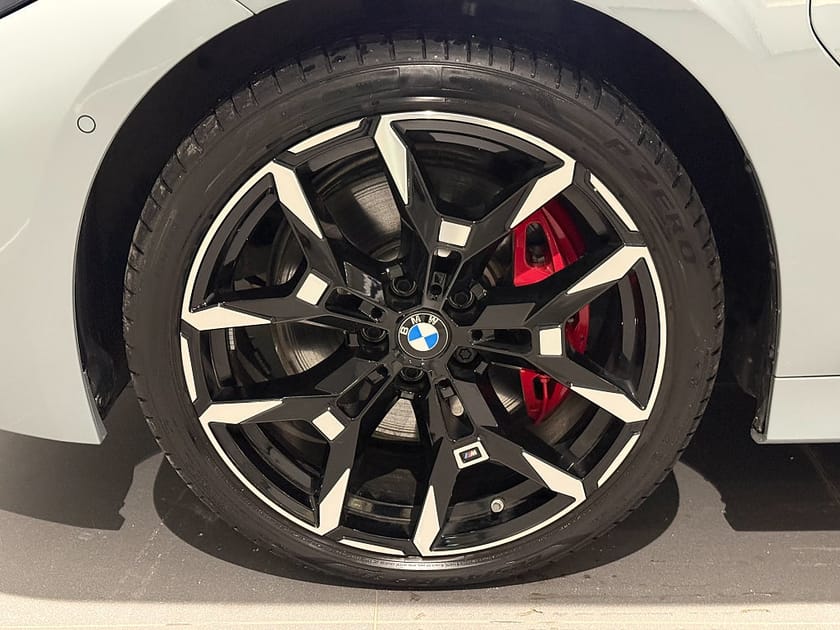 Bild 5 av BMW 330e xDrive Sedan M Sport Pro Drag AdptFartH H/K Comfort
