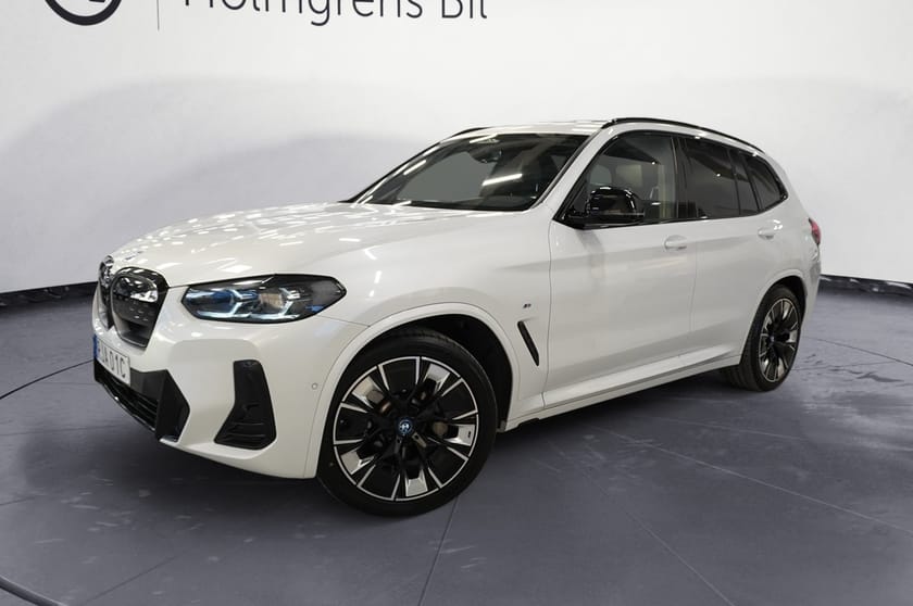 Bild 1 av BMW iX3 M-Sport Charged Plus Batteri 99 % Elstol Panorama Drag hk 20