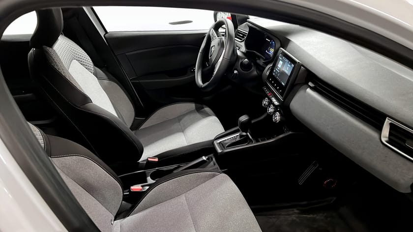 Bild 3 av Renault Clio E-TECH PH2 EVOLUTION HEV 145HK