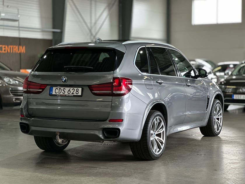 Bild 3 av BMW X5 xDrive30d M Sport 360º Pano Navi HuD 258hk