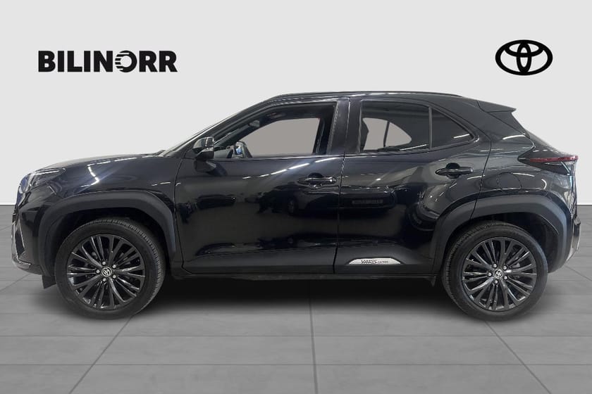 Bild 4 av Toyota Yaris Cross Hybrid AWD-i 1,5 ADVENTURE - JBL, Vhjul, Drag, Mvärm