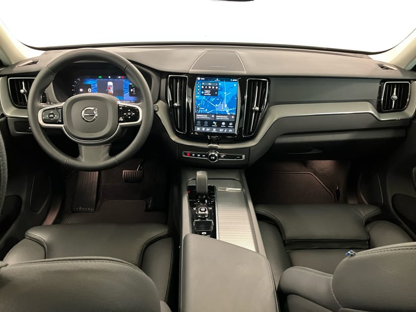Bild 5 av Volvo XC60 T6 Plus Dark Nordic Edition | 360 Kamera | Harman Kardon | Tonade rutor