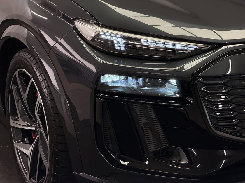 Bild 2 av Audi Q6 Sportback e-tron quattro S line selection/ B&O/HUD/Pano
