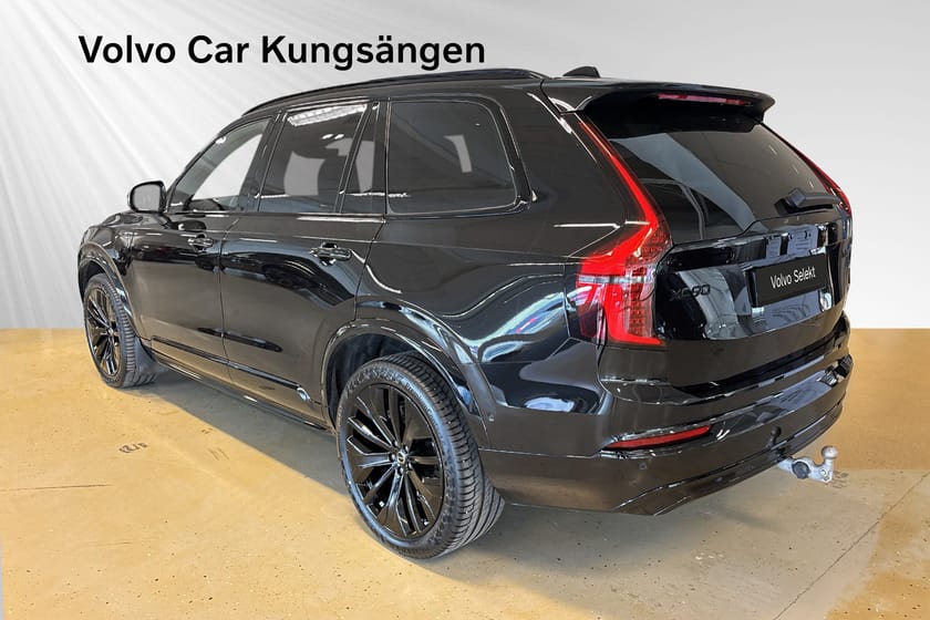 Bild 4 av Volvo XC90 T8 Ultra Black Edition 21" Luftfjädring Pano Massage Bowers Drag Selekt