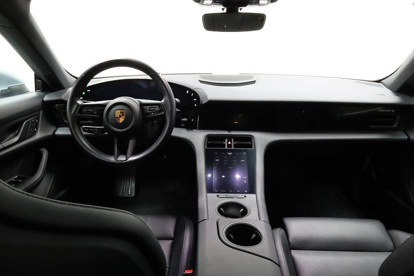 Bild 4 av Porsche Taycan 4 Cross Turismo | Panorama | Bose | 19-vägs sportstolar