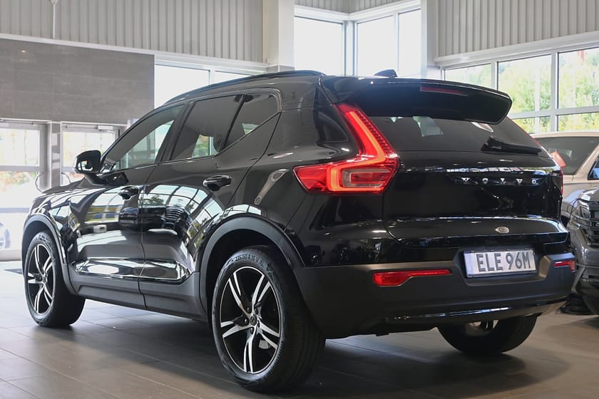 Bild 3 av Volvo XC40 B4 AWD 197hk R-Design Drag Läder