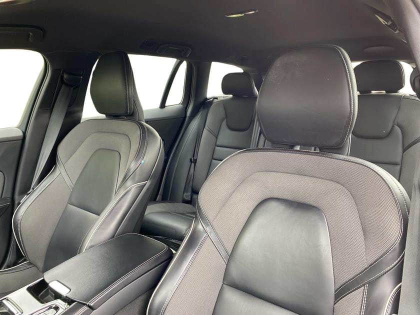 Bild 2 av Volvo V60 Recharge T6 Plus Dark