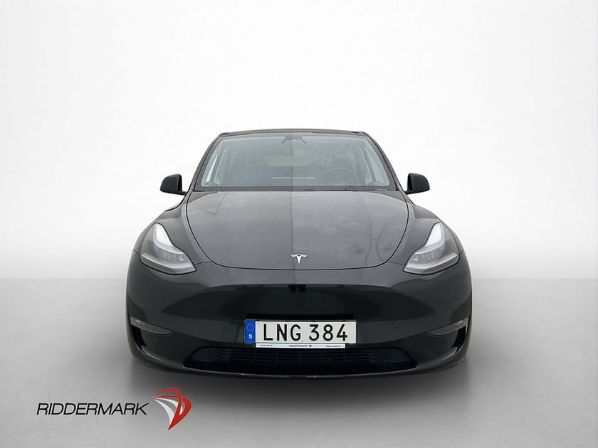 Bild 3 av Tesla Model Y Long Range AWD Autopilot MOMS Svensksåld