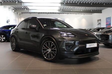 Porsche Macan 4S Electric Moms