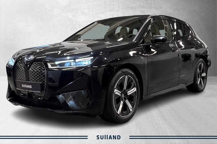 Bilde 1 av BMW iX xDrive40 xDrive40/Fully Charged/Krok/H&K/Multifunksjon/BSI 2027