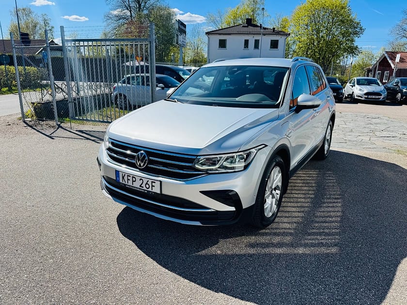 Bild 2 av Volkswagen Tiguan eHybrid 1.4 TSI 245HK ACT ELEGANCE / COCKPIT / DRAG