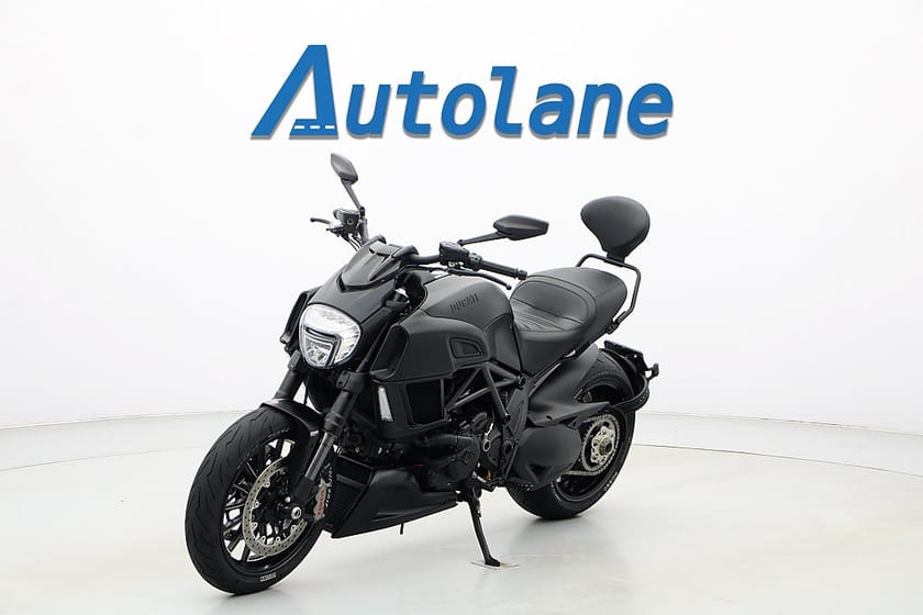 Bild 4 av Ducati Diavel *Brembo, G.P.R Slip-On