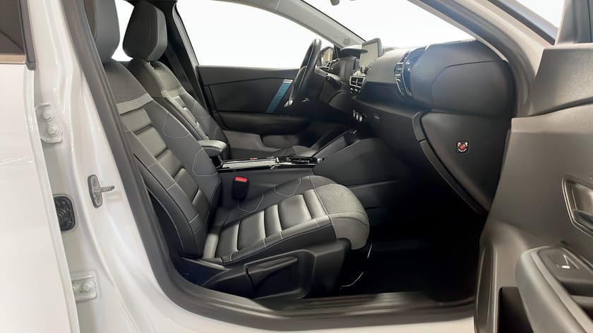 Bild 3 av Citroën ë-C4 50 kWh 136Hk / Kamera / HeadUP / Keyless
