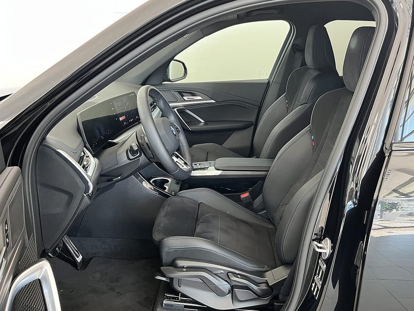 Bild 5 av BMW X1 sDrive18i 4,95 ränta M Sport Drag Rattvärme Park Assist