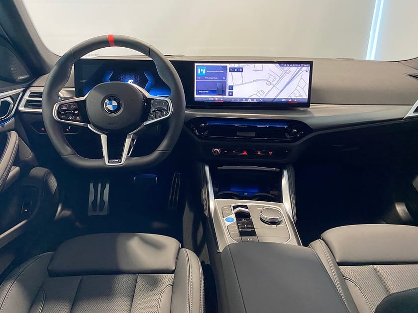 Bild 3 av BMW i4 M60 xDrive Gran Coupé HUD H/K Elstolar MedMinneKeyless AdaptivFar*